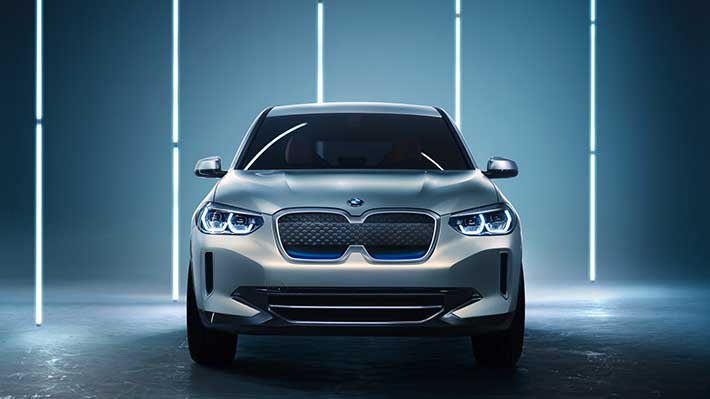 bmw ix3 vs audi q4 sportback e tron concept 2