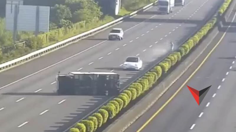 watch a model 3 drive straight into a flipped semi on a taiwan highway